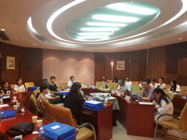 专家听取中山大学附属一院基地汇报 专家听取中山大学附属一院基地汇报