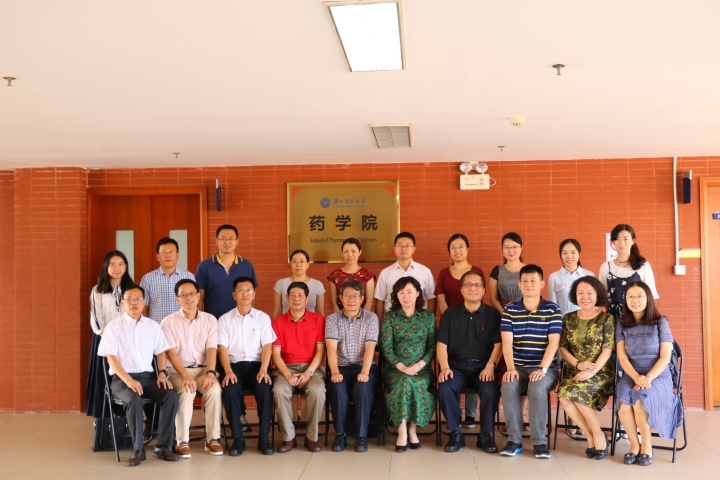专家组莅临广州医科大学 专家组莅临广州医科大学
